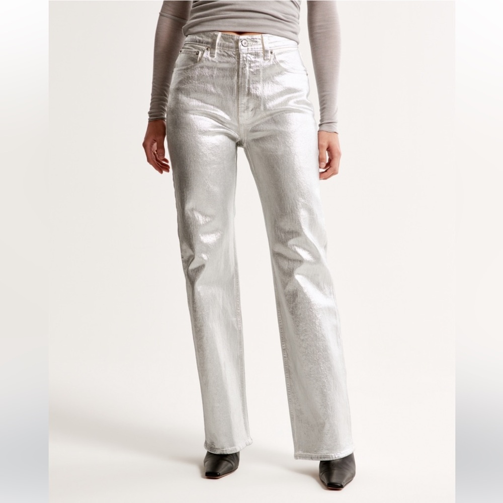 Abercrombie & Fitch The 90s Relaxed Jean High Rise Silver